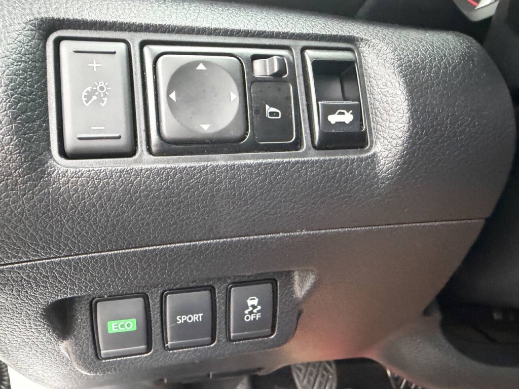 2017 Nissan Sentra Image 16