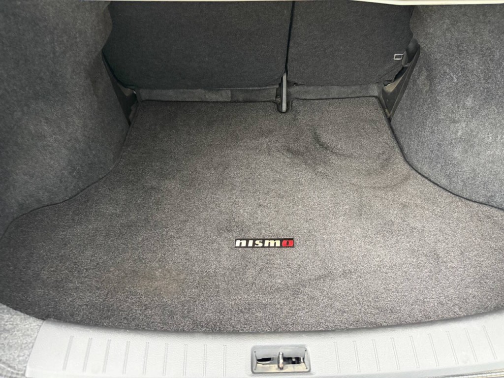 2017 Nissan Sentra Image 32