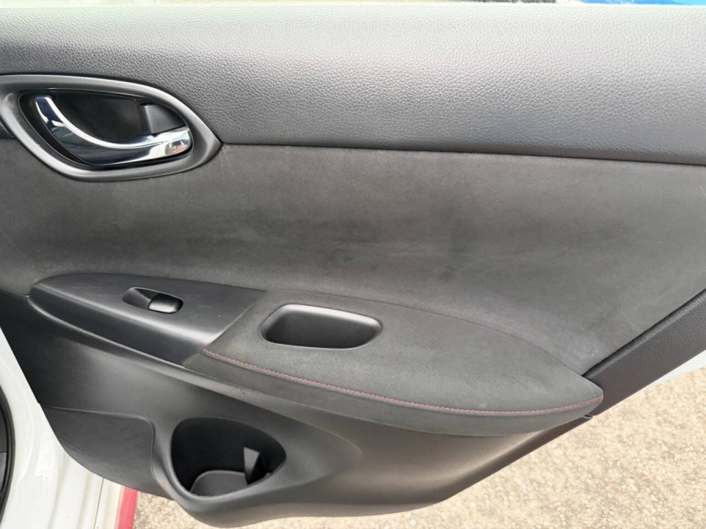2017 Nissan Sentra Image 33