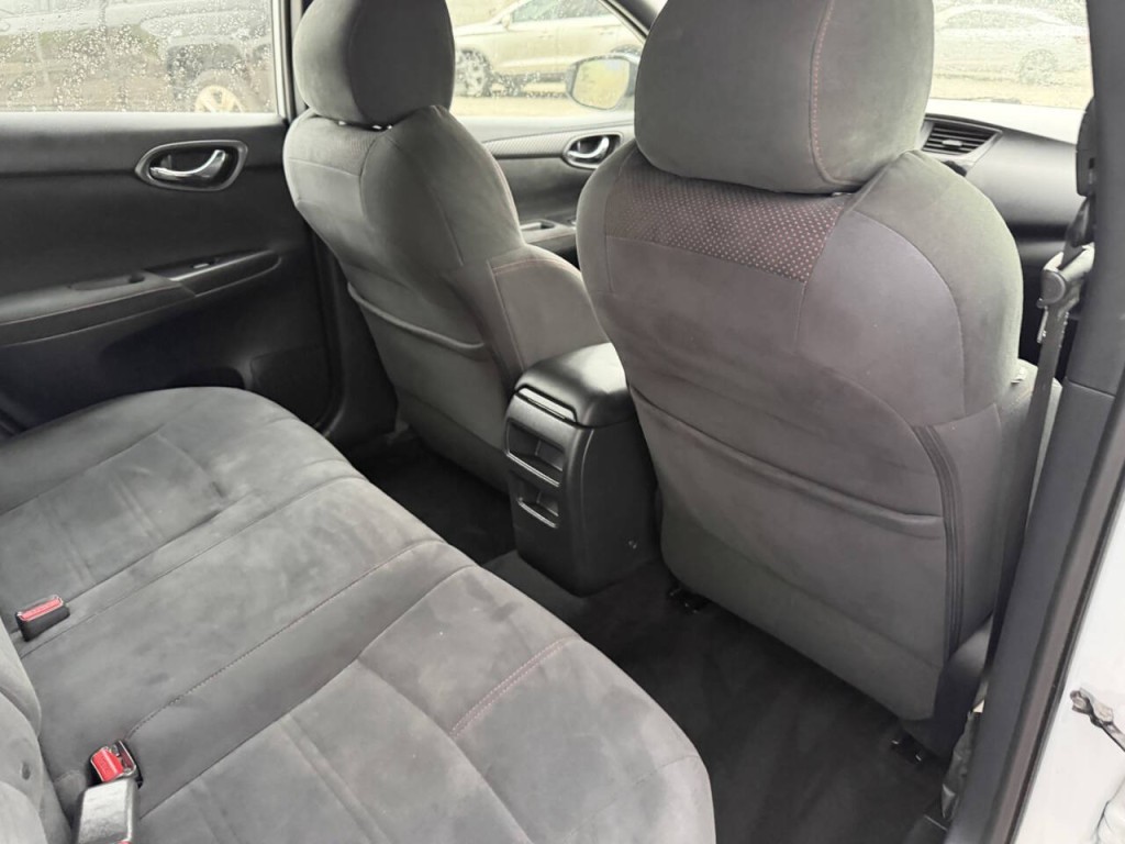 2017 Nissan Sentra Image 35