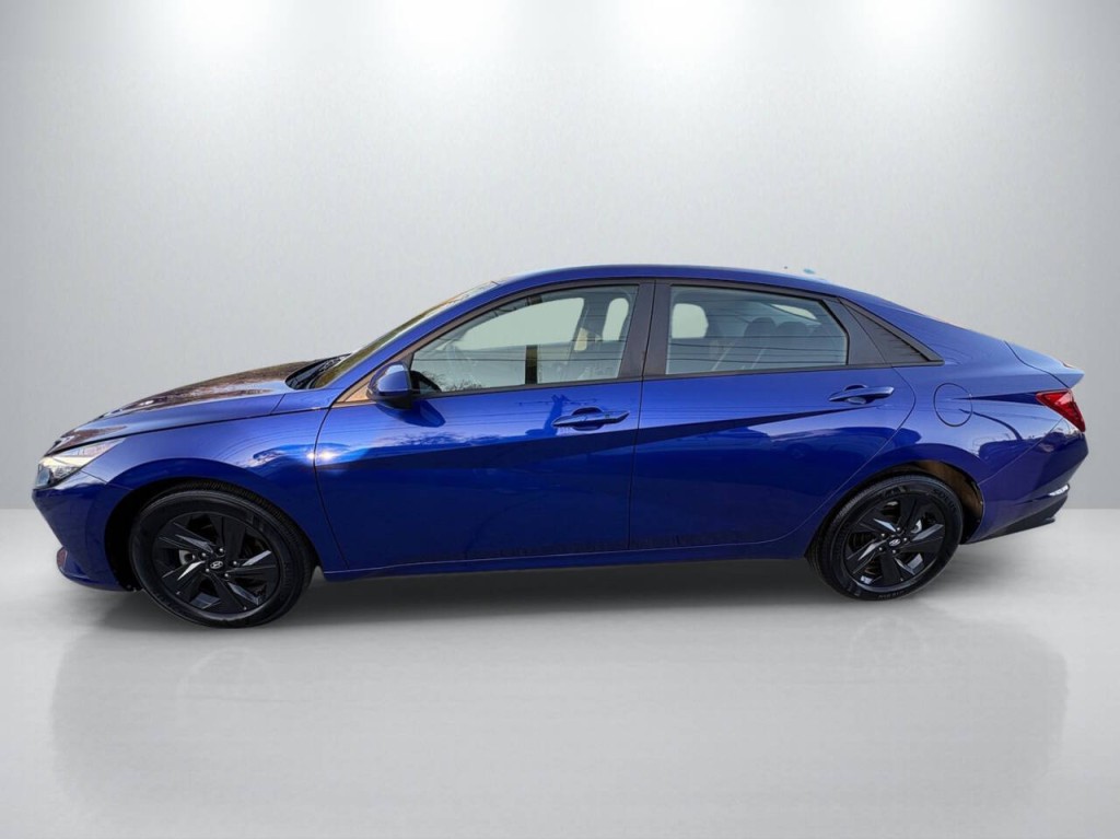 2023 Hyundai Elantra Image 4