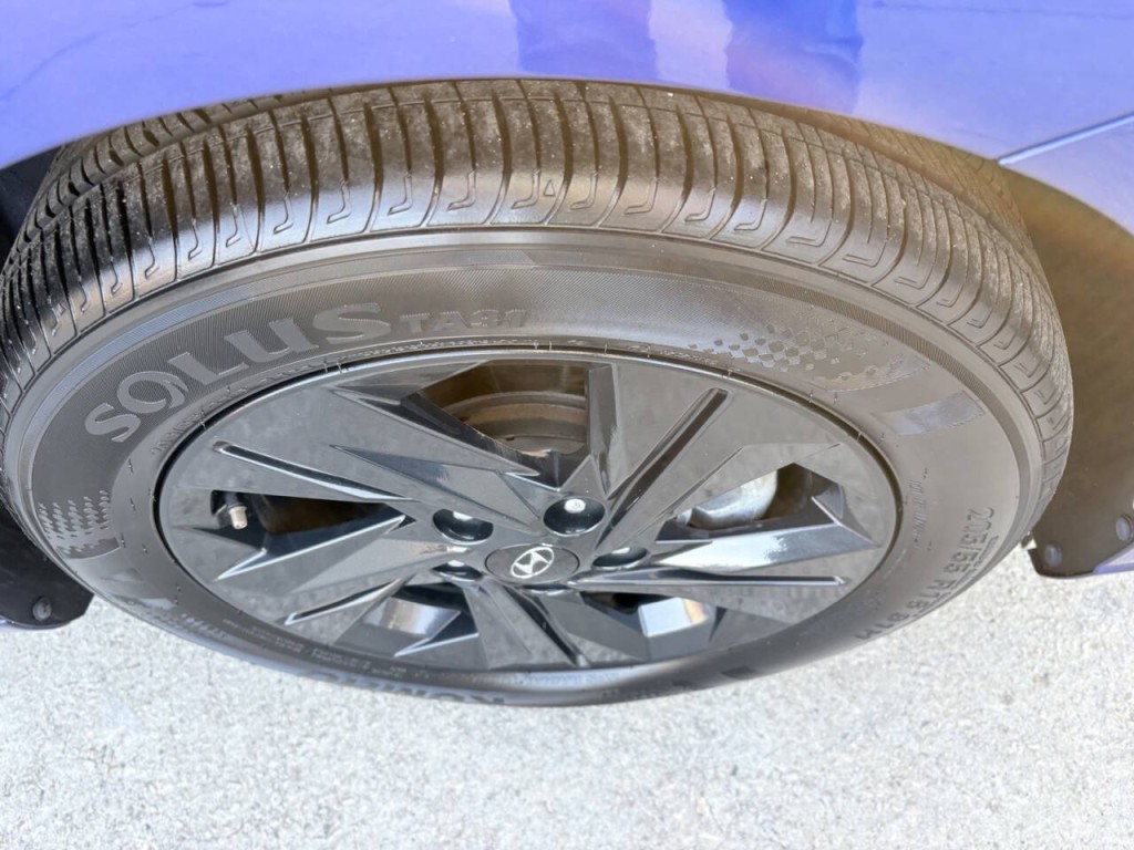 2023 Hyundai Elantra Image 32