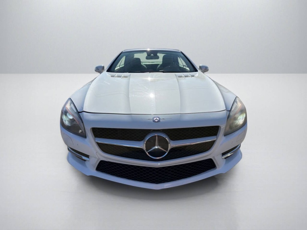 2016 Mercedes-Benz SL-Class Image 2