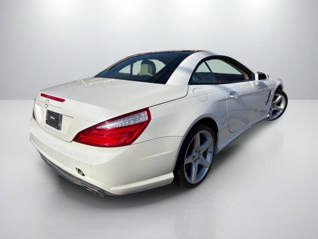 2016 Mercedes-Benz SL-Class Image 7