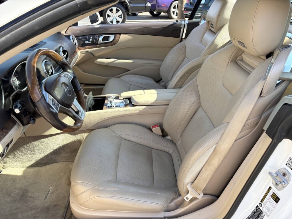 2016 Mercedes-Benz SL-Class Image 10