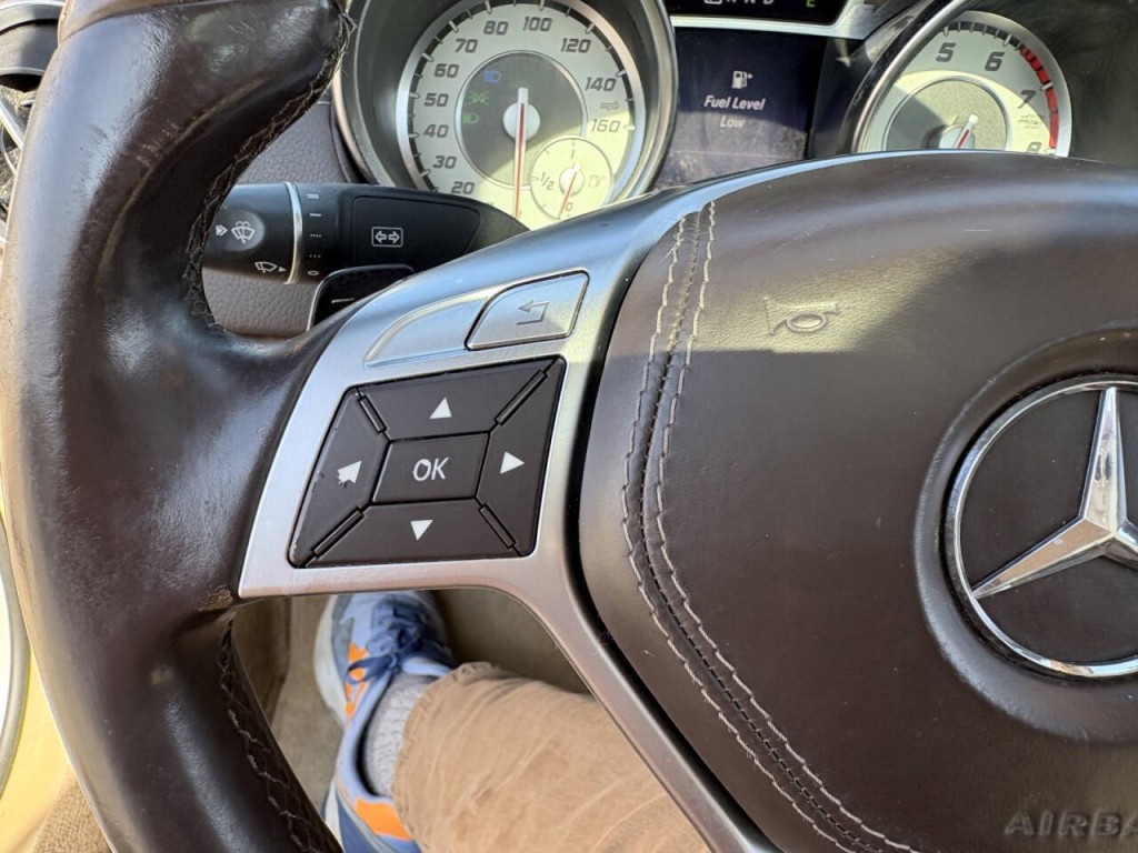 2016 Mercedes-Benz SL-Class Image 17