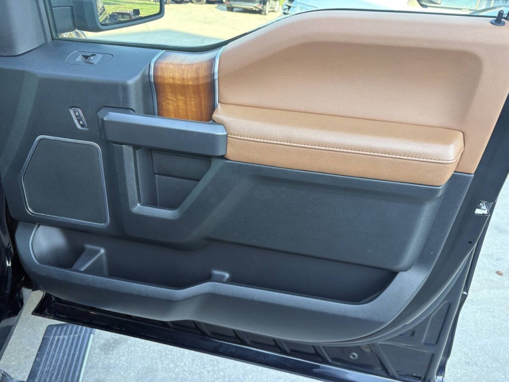 2016 Ford F-150 Image 30