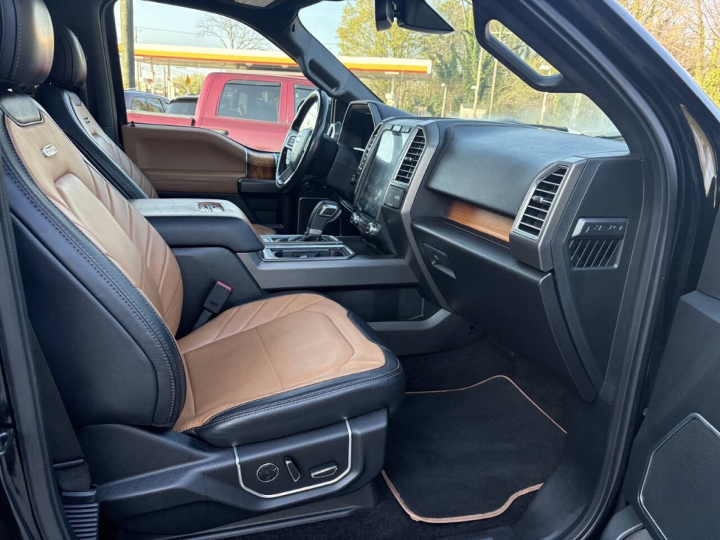 2016 Ford F-150 Image 32