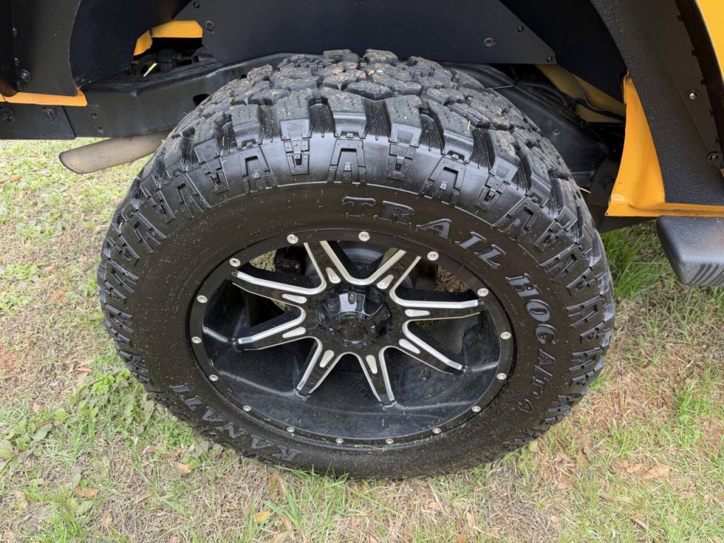 2012 Jeep Wrangler Image 10