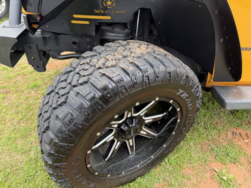 2012 Jeep Wrangler Image 12