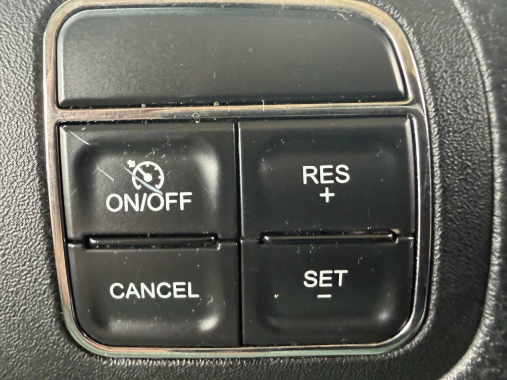 2012 Jeep Wrangler Image 18