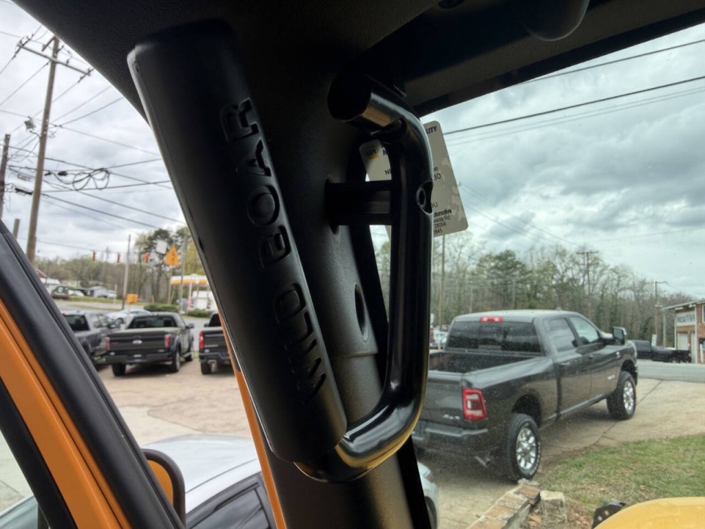 2012 Jeep Wrangler Image 24