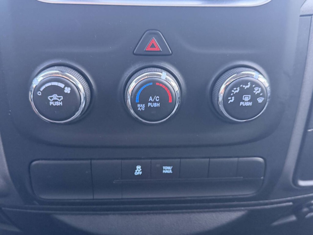 2013 RAM 1500 Image 24