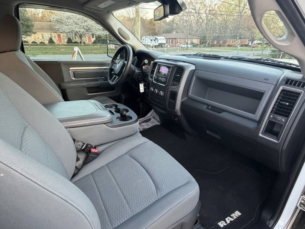 2013 RAM 1500 Image 30