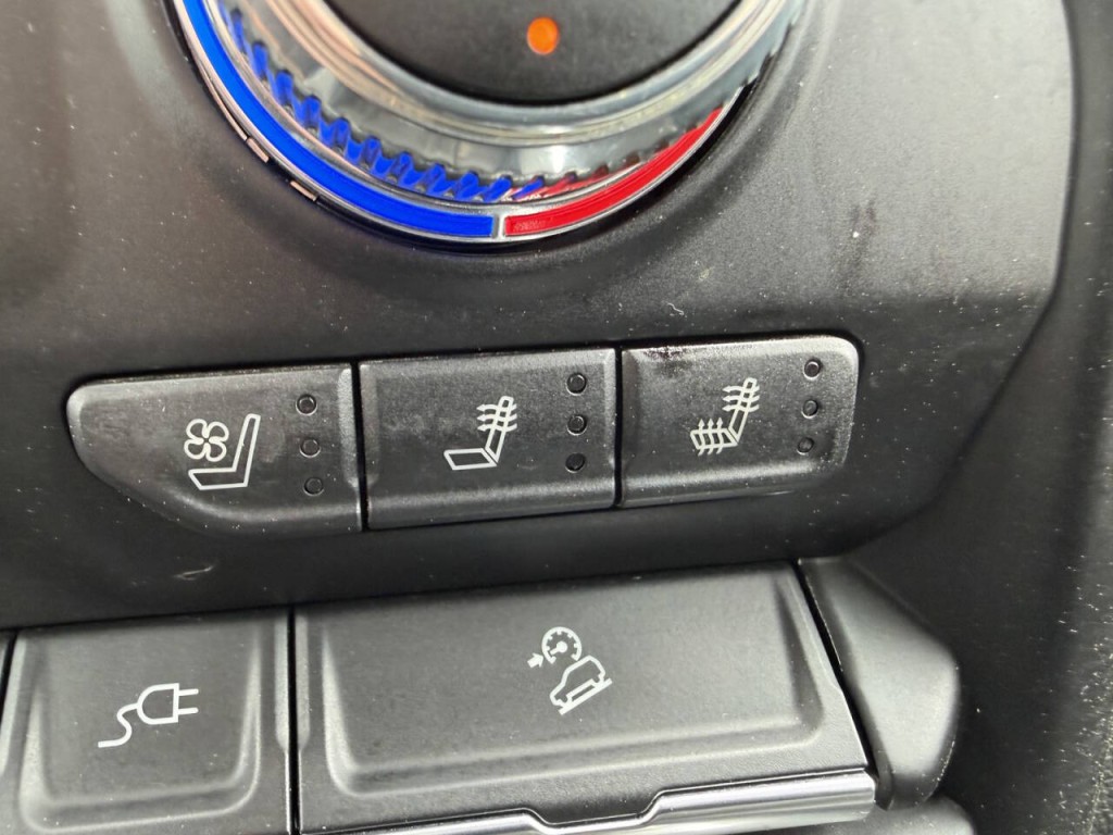 2020 GMC Sierra 2500 Image 32