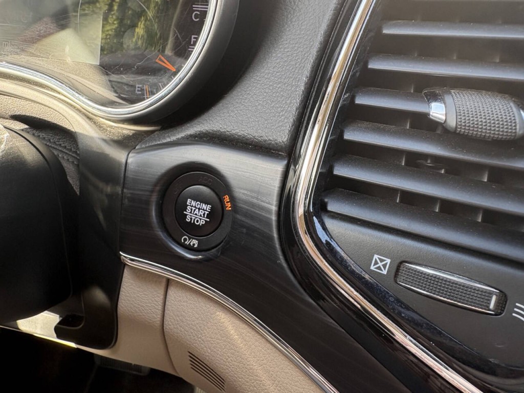 2019 Jeep Grand Cherokee Image 17