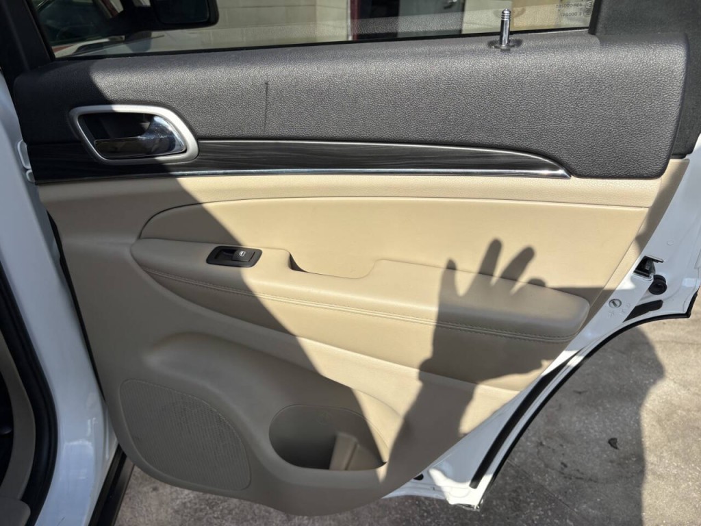 2019 Jeep Grand Cherokee Image 32