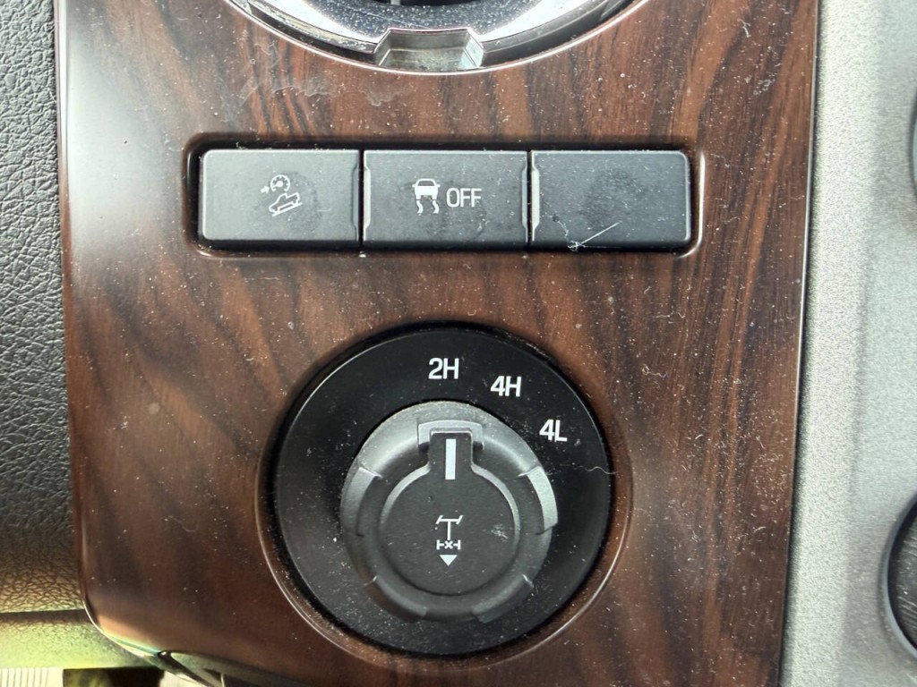 2016 Ford F-350 Image 25