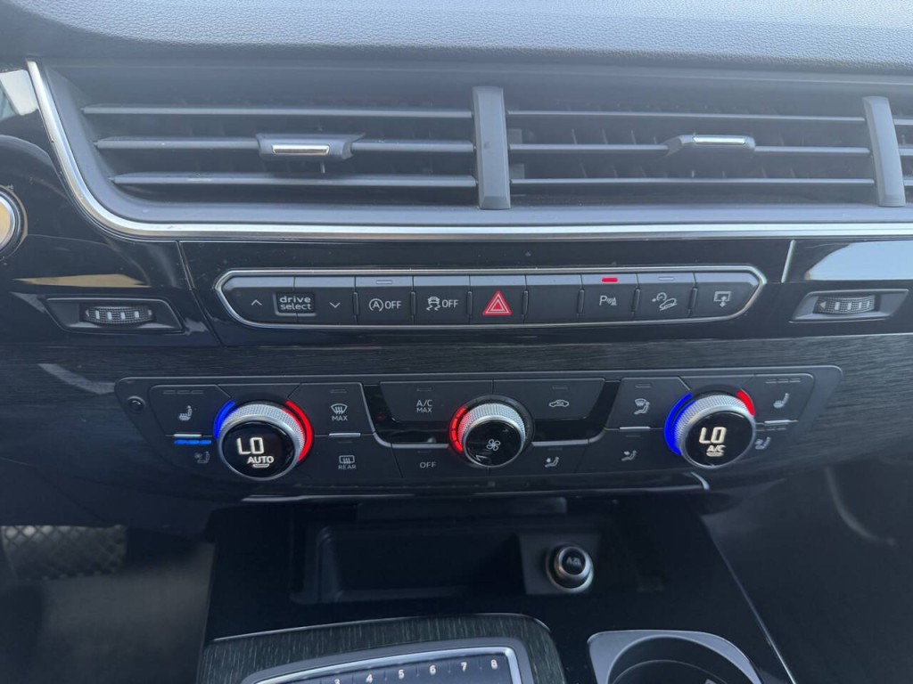 2017 Audi Q7 Image 30