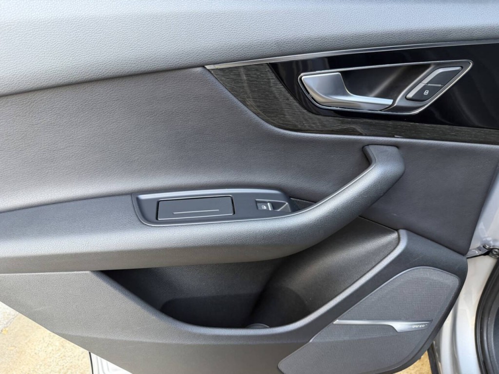 2017 Audi Q7 Image 33