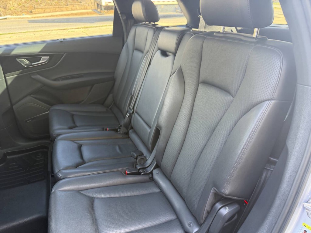 2017 Audi Q7 Image 34