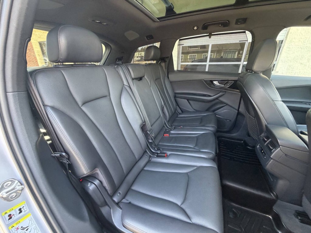 2017 Audi Q7 Image 46