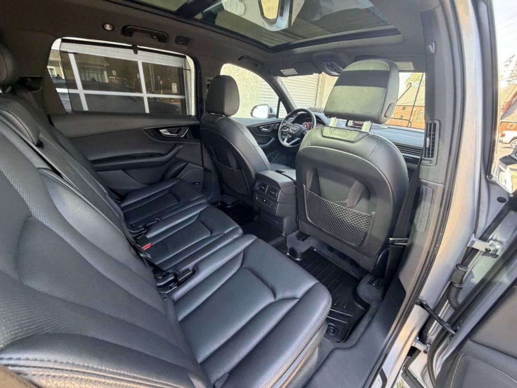 2017 Audi Q7 Image 47