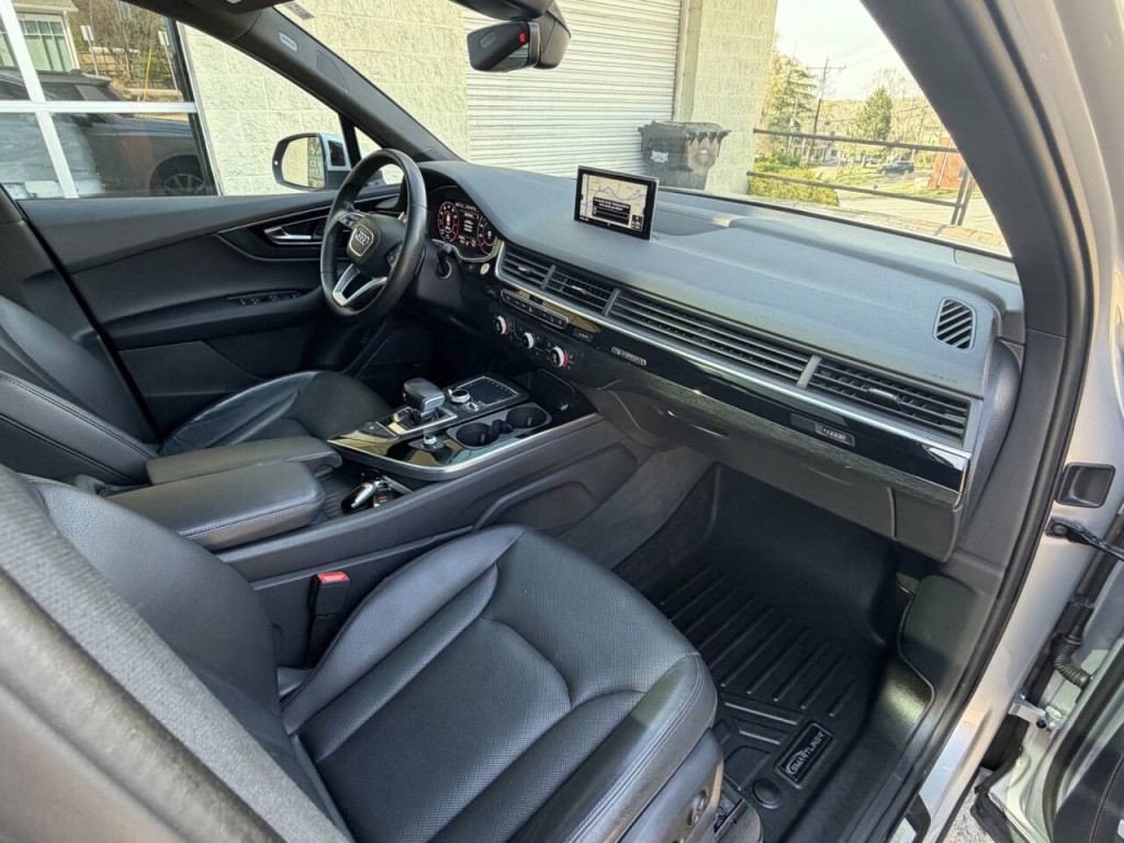 2017 Audi Q7 Image 50
