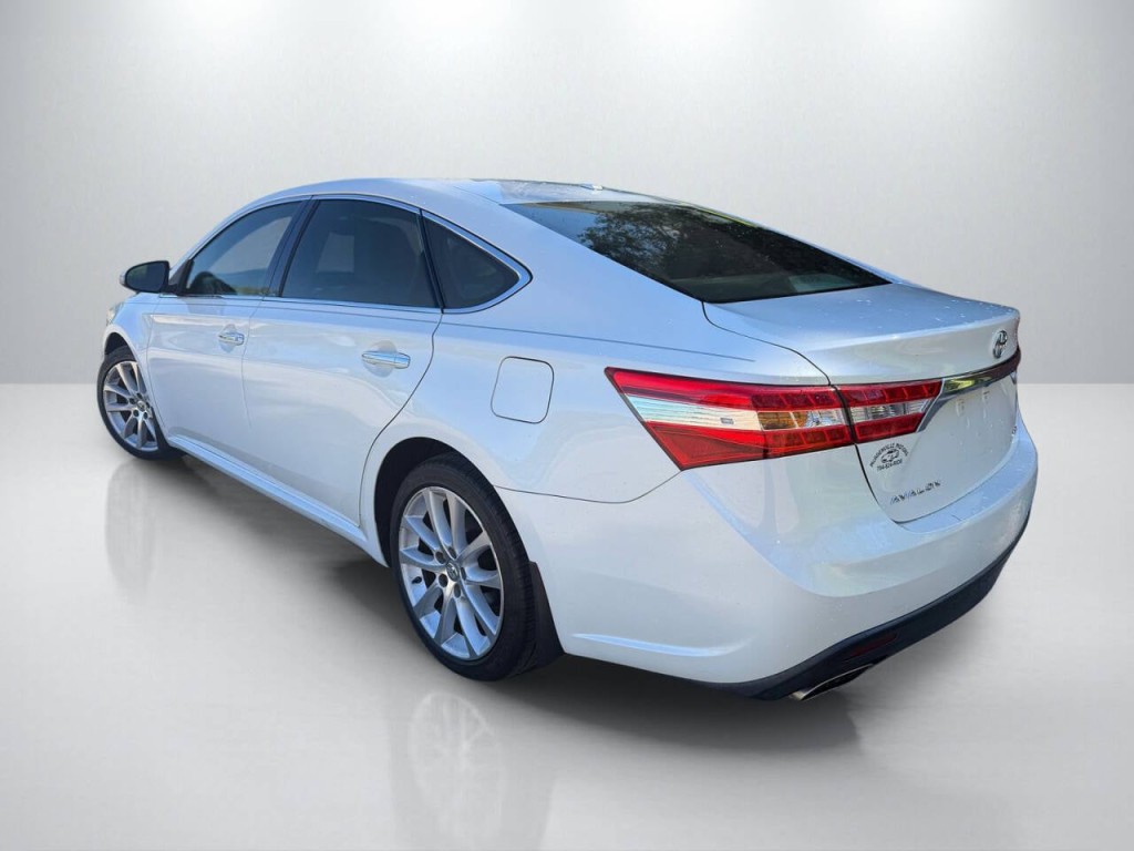 2013 Toyota Avalon Image 5