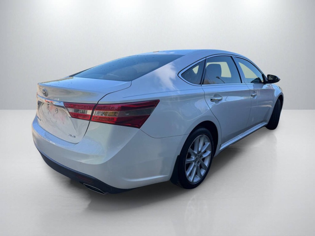 2013 Toyota Avalon Image 7