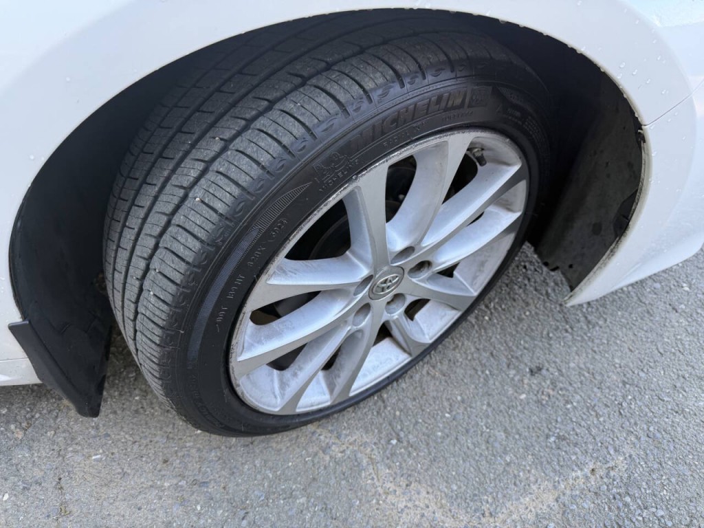 2013 Toyota Avalon Image 9