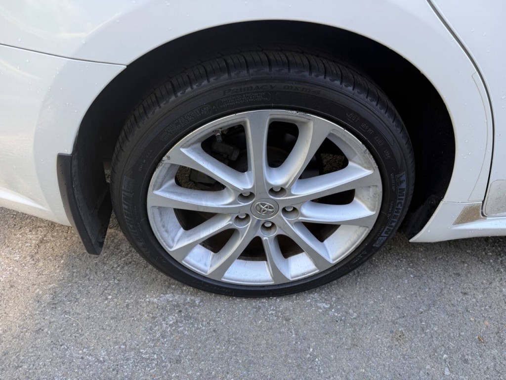 2013 Toyota Avalon Image 10