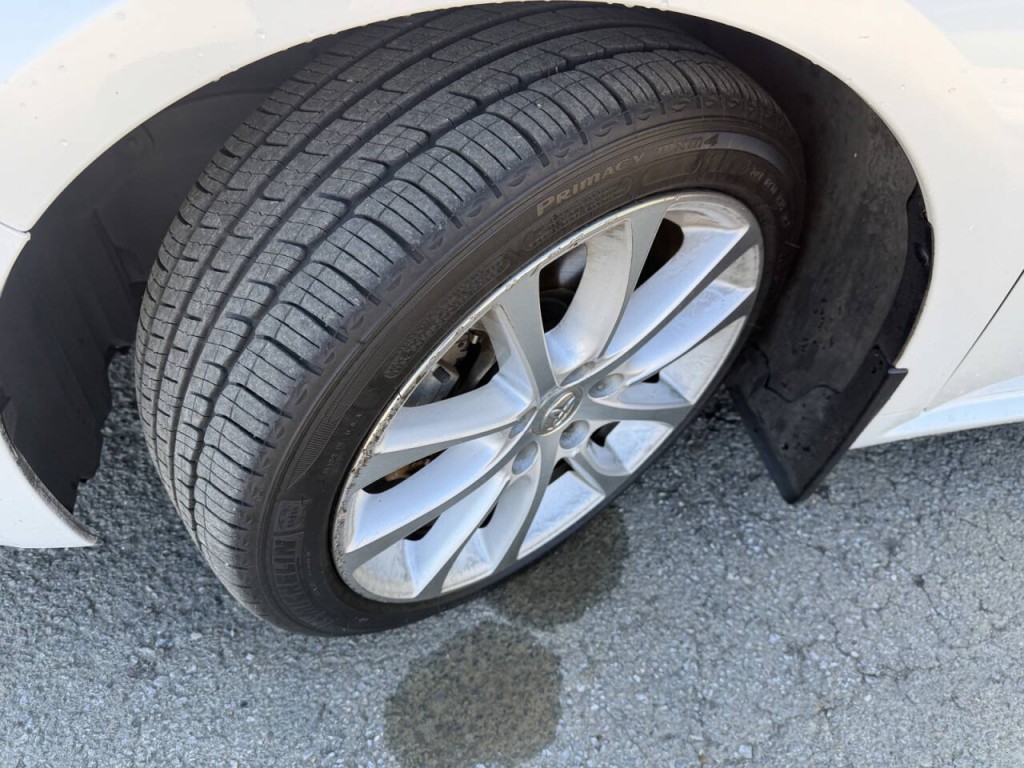 2013 Toyota Avalon Image 12