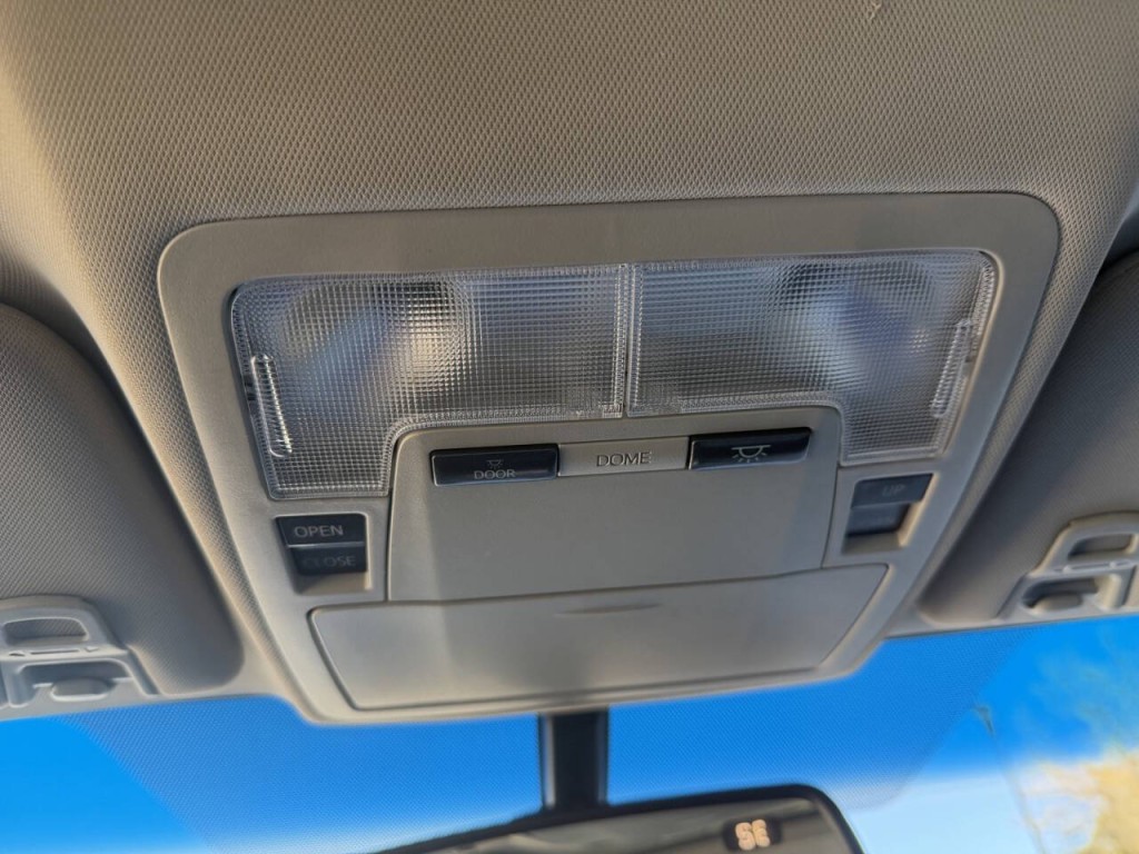 2013 Toyota Avalon Image 24