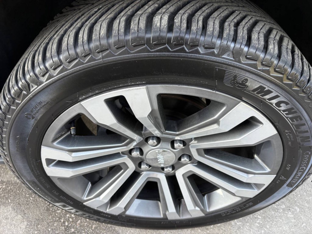 2018 GMC Yukon Image 36