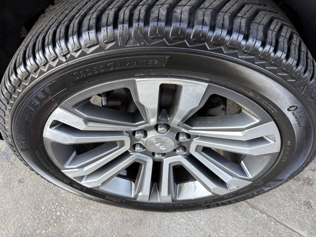 2018 GMC Yukon Image 37