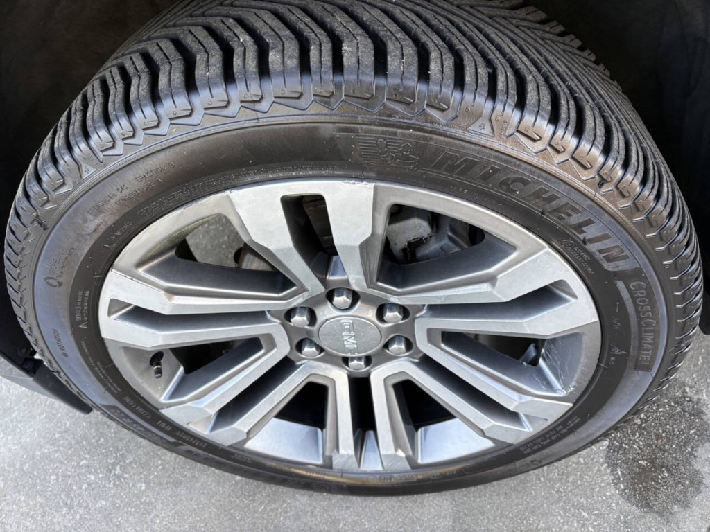 2018 GMC Yukon Image 39