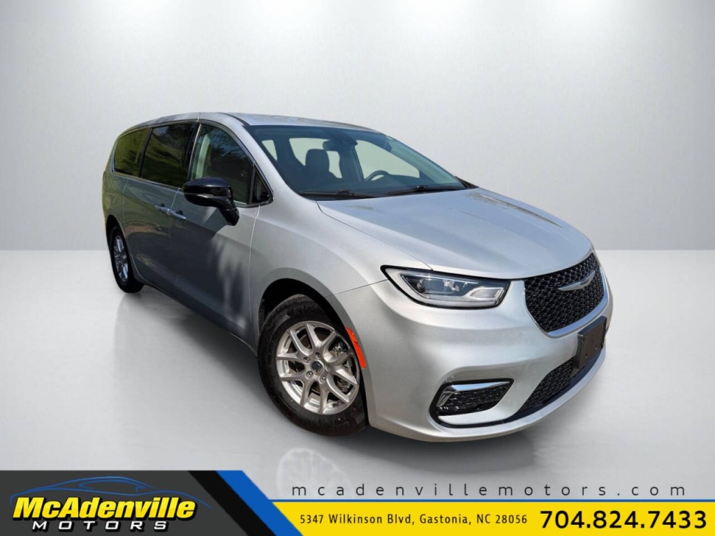 2024 Chrysler Pacifica Image 1