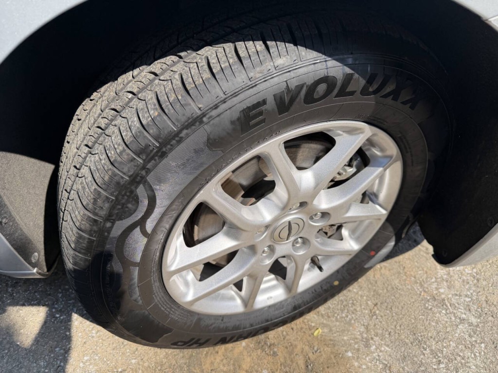 2024 Chrysler Pacifica Image 9