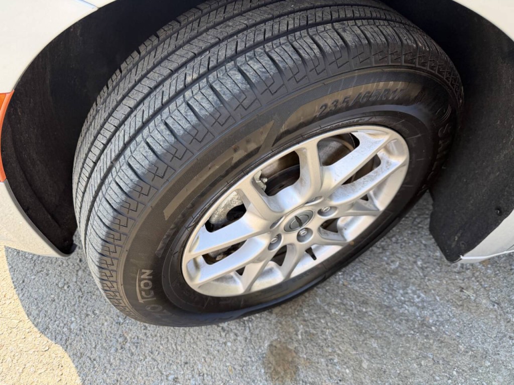 2024 Chrysler Pacifica Image 12