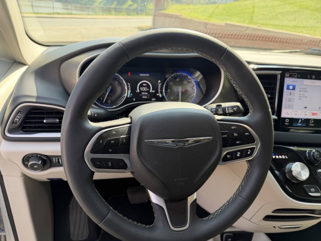 2024 Chrysler Pacifica Image 18