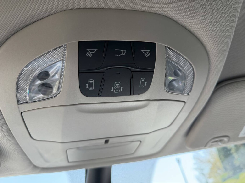 2024 Chrysler Pacifica Image 23