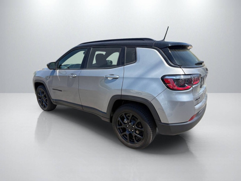 2022 Jeep Compass Image 5