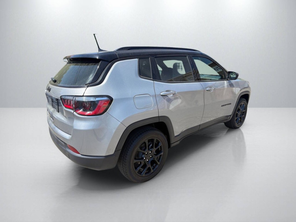 2022 Jeep Compass Image 7