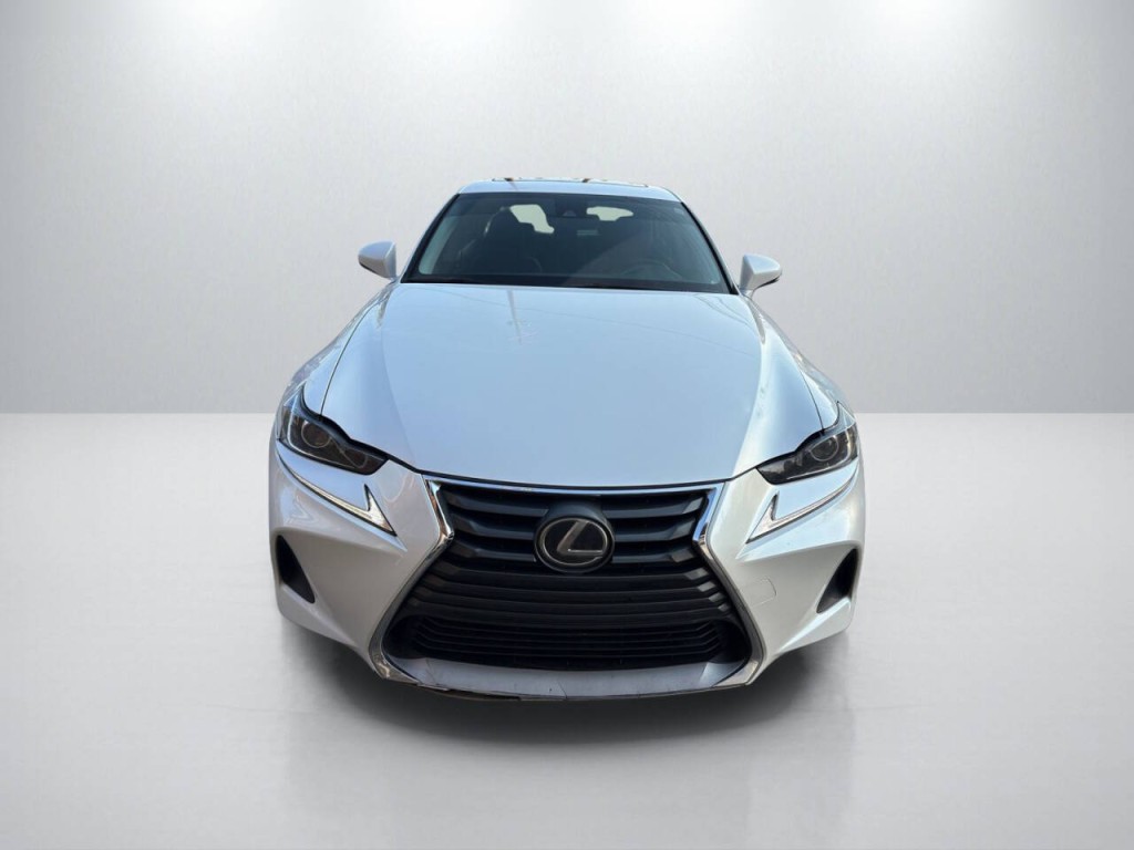 2017 Lexus IS 300 Image 2
