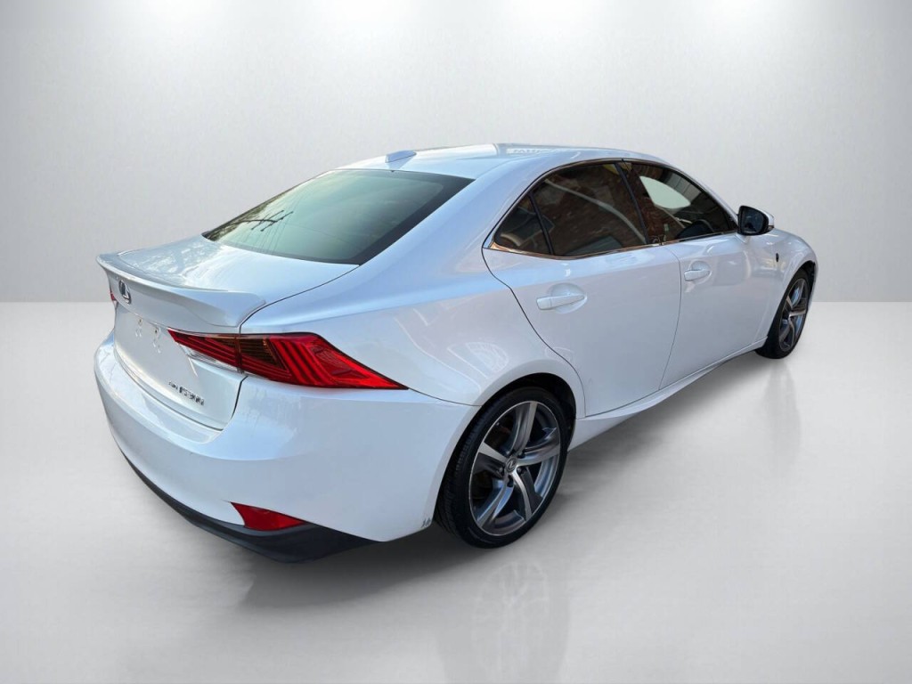 2017 Lexus IS 300 Image 7