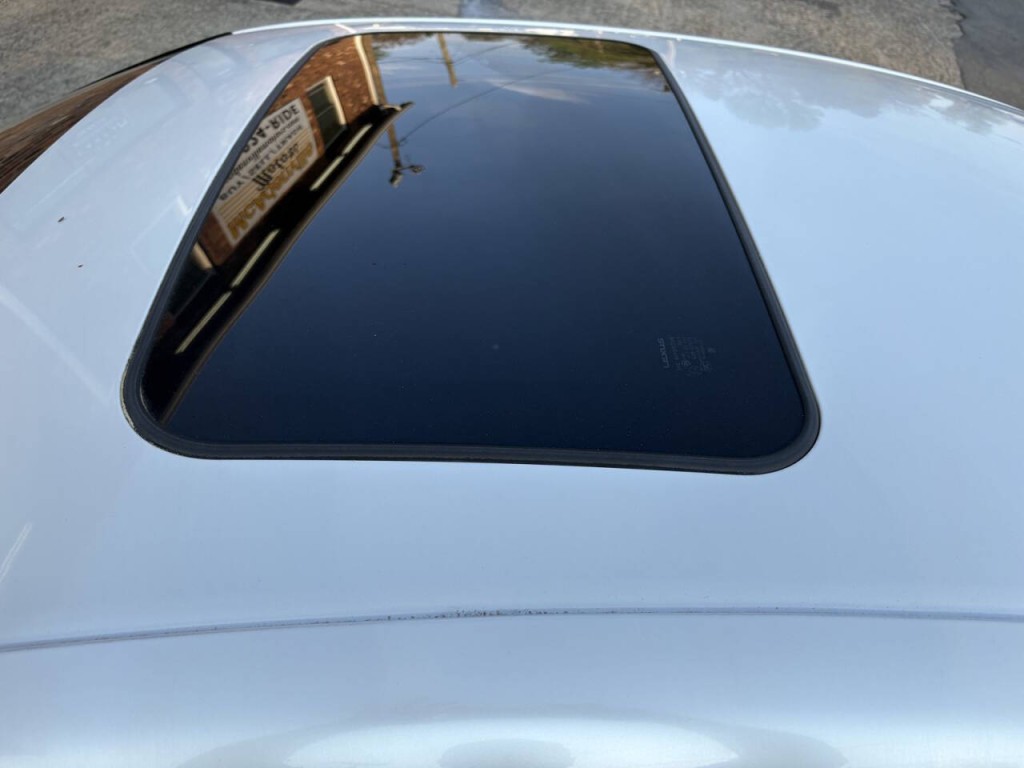 2017 Lexus IS 300 Image 9