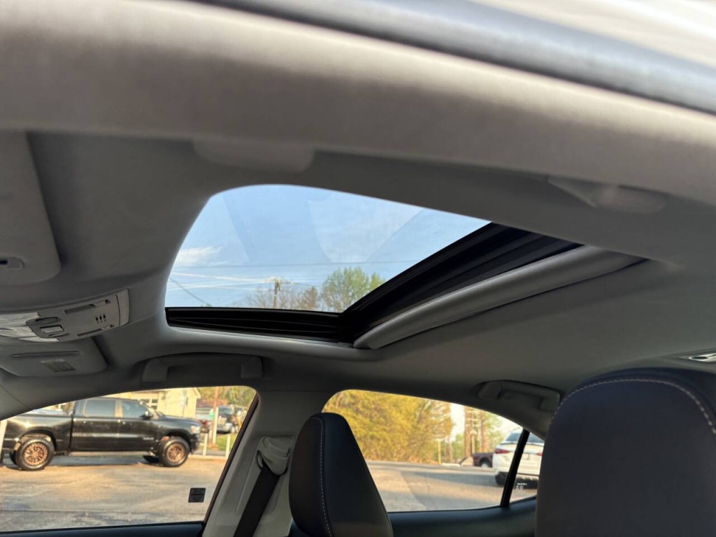 2017 Lexus IS 300 Image 10