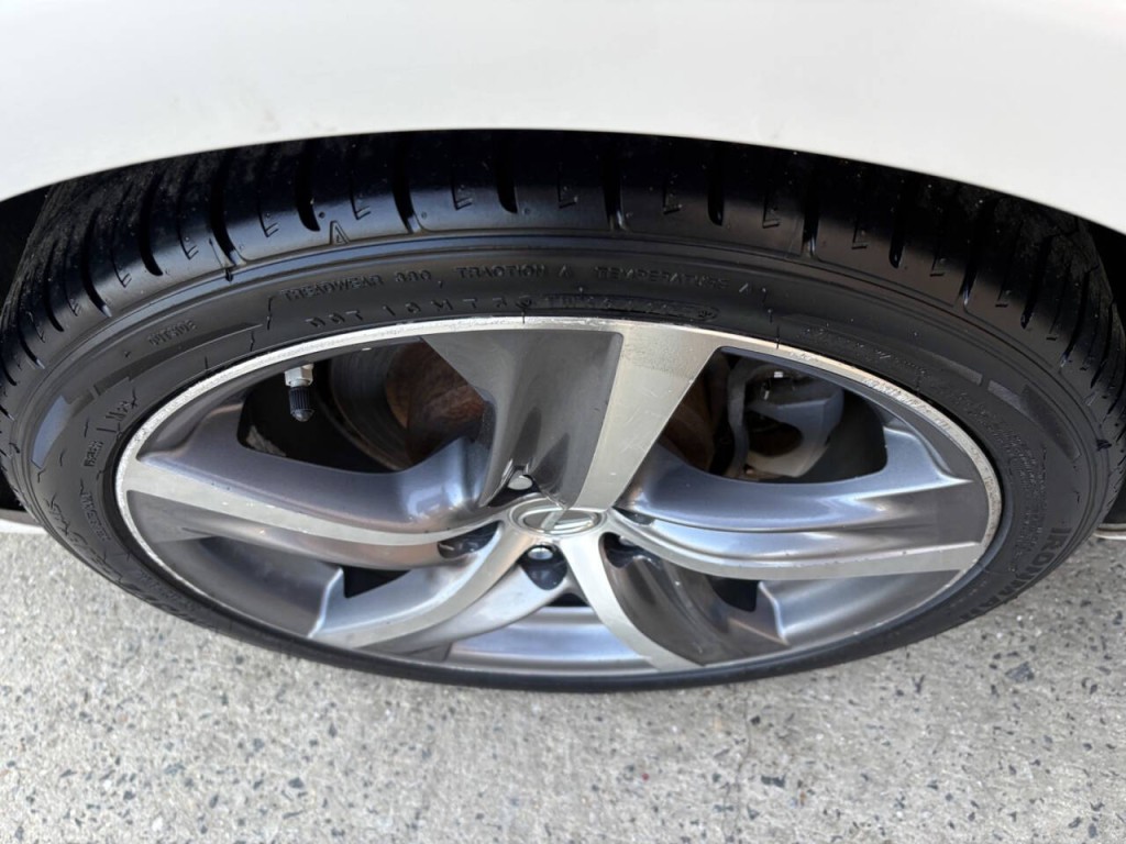 2017 Lexus IS 300 Image 35