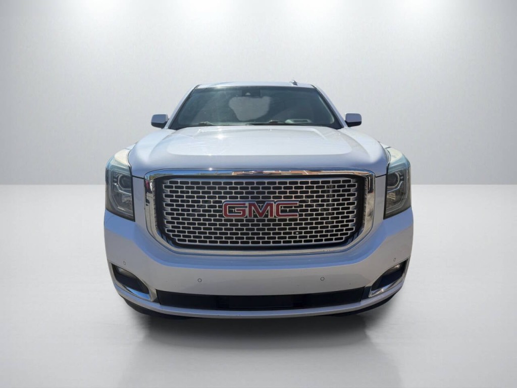 2016 GMC Yukon Image 2